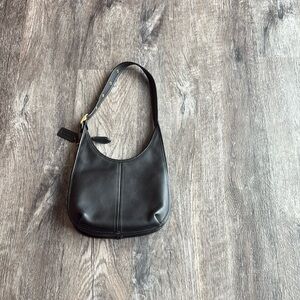 Coach purse, lightly used, leather